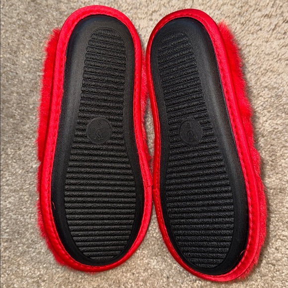 NWT VICTORIA'S SECRET Luxe Plush Closed-Toe Slippers. Sz.S/5-6w - Picture 3 of 5